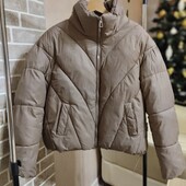Дуже тепла, коротенька зимова курточка