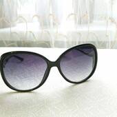 Нові сонцезахисні окуляри оправа лисички