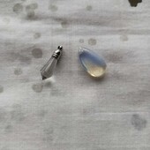 2 підвіски - місячний камінь і штучний кришталик