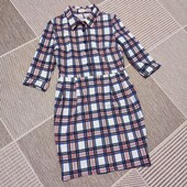 Сукня в клітинку