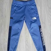 The north face брендовые спортивные штаны на рост 122 см нюанс