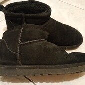 Угги короткие высота 11 см , 38 р-р , стелька 24 см.