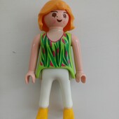 Фігурка дівчина play mobil.