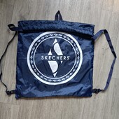 Рюкзак skechers для змінного одягу та взуття.