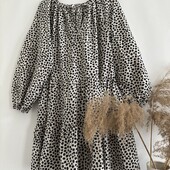 Гарна ярусна сукня в квітковий принт