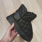 Зимові круті уггі, розмір 39, нові.