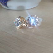 Красиві сережки з фіанітами.