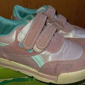 Кроссовки на девочку р. 29-17.5 см