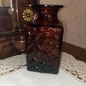 Оригінальна ваза з кольорового скла