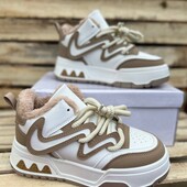 Новинка якісна модель зимових кросівок