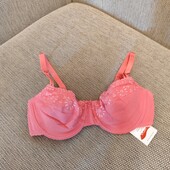 Бюстгальтер новий по бірці 75с
