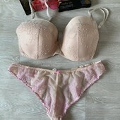 Бежевий брендовий бюстгальтер 75е и трусы
