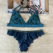 Бюстгальтер без косточек браллет и трусы