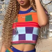 Длинный кучерявый парик.