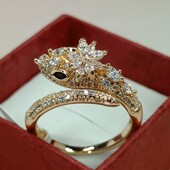 Бесподобное кольцо змея с россыпью фианитов. Размер 18-19. Позолота 585 пробы 18К.