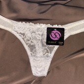 Жіночі мереживні труси-стрінги Venus, білі S
