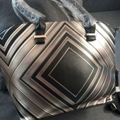 Сумка- Toyt- на ніжках;Відмінно в якості подарунка.