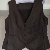 Жилет в шоколадному кольорі р.14