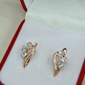 Бесподобные серьги с белыми фианитами.Позолота 585 пробы РО.