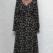 Стильное платье с интересной спинкой р.42