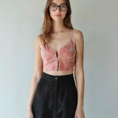 Бархатный топ-бралетт с глубоким вырезом від missguided