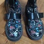 Розпродаж! Черевики Stradivarius