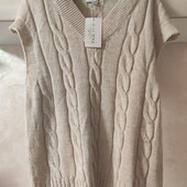 Бежевий жилет фактурної в'язки