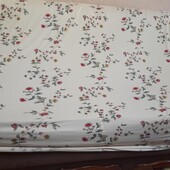 Простынь можно чехол на маленький даван