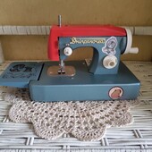 Дитяча швейна машинка дніпряночка ссср