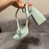 Босоніжки 38 розмір Stradivarius