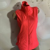 Флисовая жилеточка размер С, состояние идеальное