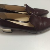 Шкіряні лаковані туфлі у виному кольорі р.39