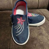 Кеди на дівчинку. Нові. 