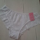 Ніжні трусики мереживні