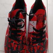 Бутси футбольні на шипах