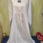 Гарненька нічна сорочка не тягнеться