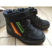 Черевики демісезонні теплі р. 26, нові