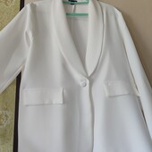 Шикарный стильный пиджак лёгкий на 54+56 р. Италия