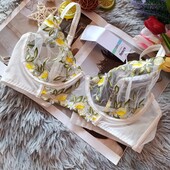 Бюстгальтер з вишивкою Sinsay розмір 80D