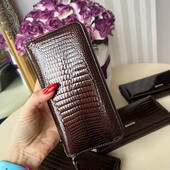 Лакова шкіра гаманець жіночий колір шоколад натуральна шкіра під кроко розкладний великий на змійці