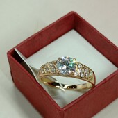 Шикарное кольцо с алпанитом и дорожками фианитов. Размер 20. Позолота 585 пробы 18К.