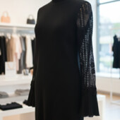 Тепла сукня- светр з ажурними рукавами