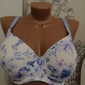 Красивий бюстгальтер на кісточках 90 D Е Не ношений! Заміри в описі!