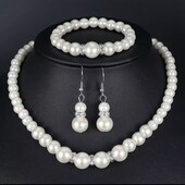 Набор украшений из жемчуга