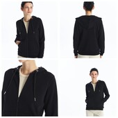 Класне трикотажне худі-на блискавці з капюшоном.