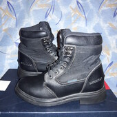 Термо-ботинки с мембраной (Waterproof)р.р.36.стелька 22.5 см.в отличном состоянии.Оригинал!