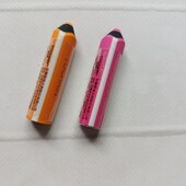 В лоті 2 шт. Ластик кольоровий