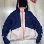 Куртка з рукавичками на 5-6років.