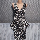 Симпатичное оригинальное платье, р.36(евро)