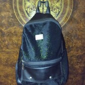 Фірмовий практичний рюкзак